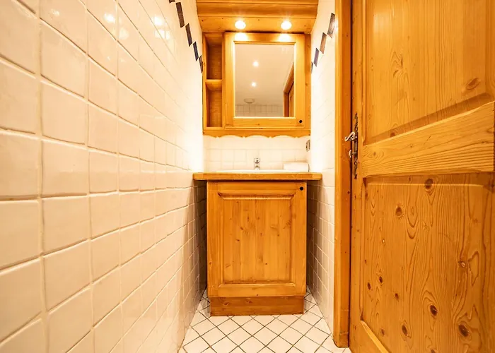 Alpine Garden - Truly Hidden Gem With Sunny Garden In Town Center *