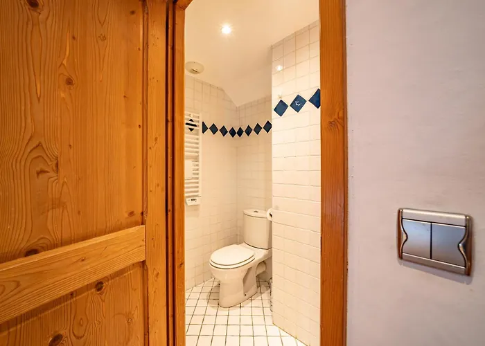 Alpine Garden - Truly Hidden Gem With Sunny Garden In Town Center *