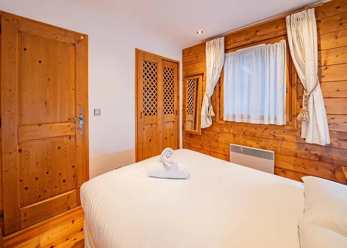 Alpine Garden - Truly Hidden Gem With Sunny Garden In Town Center