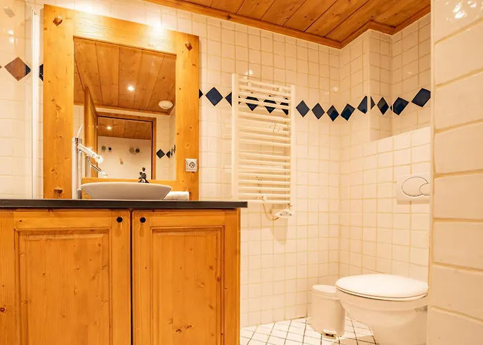 Alpine Garden - Truly Hidden Gem With Sunny Garden In Town Center *